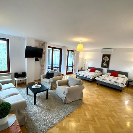 Center Warsaw - Apartmenty Jana Pawla II Exterior photo