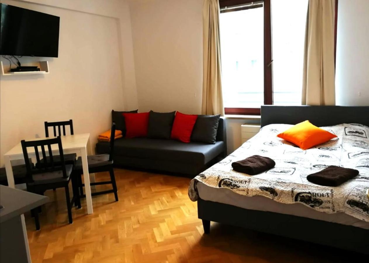 Center Warsaw - Apartmenty Jana Pawla II Exterior photo