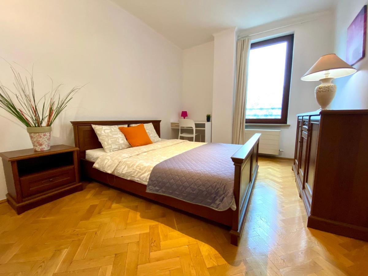 Center Warsaw - Apartmenty Jana Pawla II Exterior photo